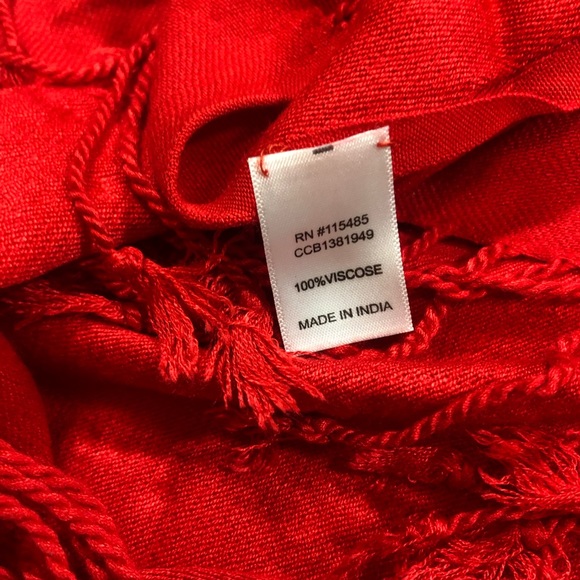 Red Pashmina - Picture 3 of 4